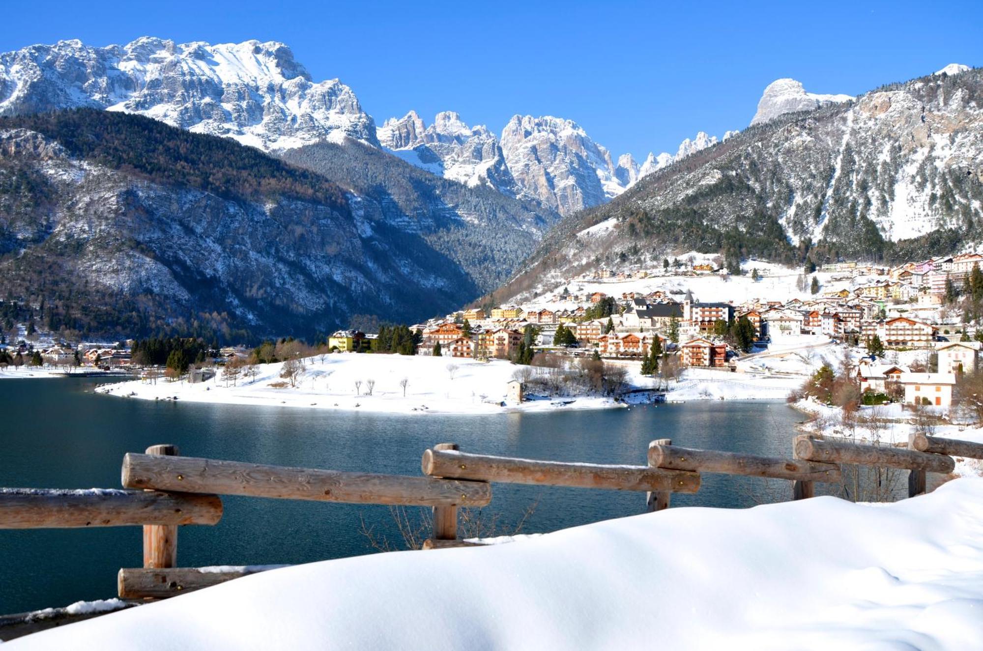 Chalet Al Lago Molveno Exterior foto